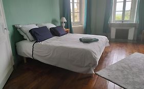 Bed And Breakfast Chateau Le Puybelliard À